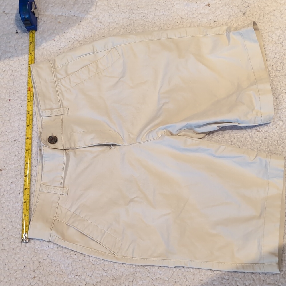 Sz 0: GAP Beige Shorts